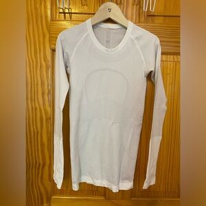 Lululemon swiftly tech long sleeve. White.